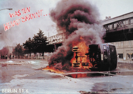 Brennende Wanne auf dem Nollendorfplatz 1982